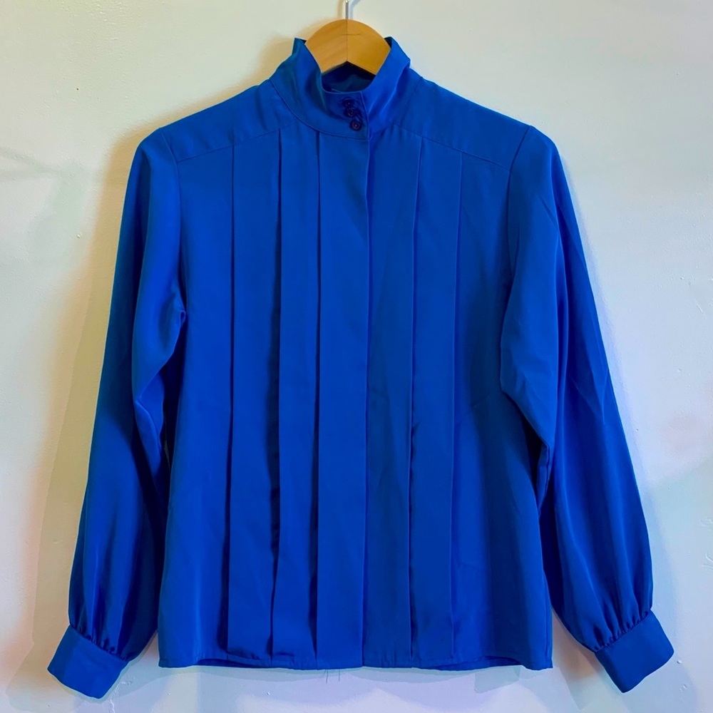 Vintage blue blouse from The Bay 💙